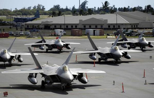 美军无视日本政府在嘉手纳基地空降训练 日防相表遗憾
