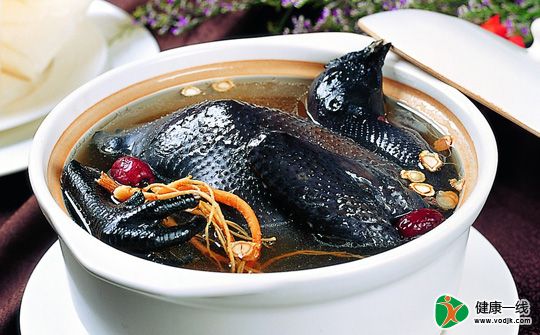 秋食四类食物 去燥防唇干裂