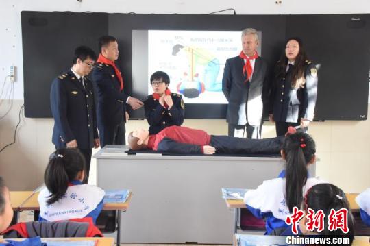 中俄首次启动水上交通安全知识进校园宣讲活动