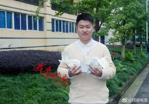 高校男生为考研党准备早餐走红 考研学子:暖心