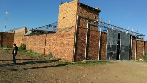 遭遇抢劫的侨胞商铺。(图：中国驻开普敦总领馆网站)