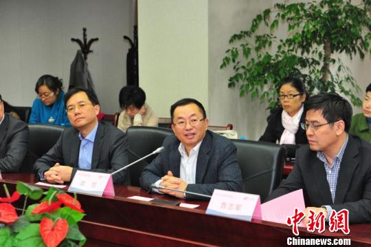未来，中国银联和复旦大学附属肿瘤医院还将结合周边商圈开展候诊配套服务，将周边商圈打造成肿瘤医院“没有围墙的候诊大厅”。　王广兆 摄