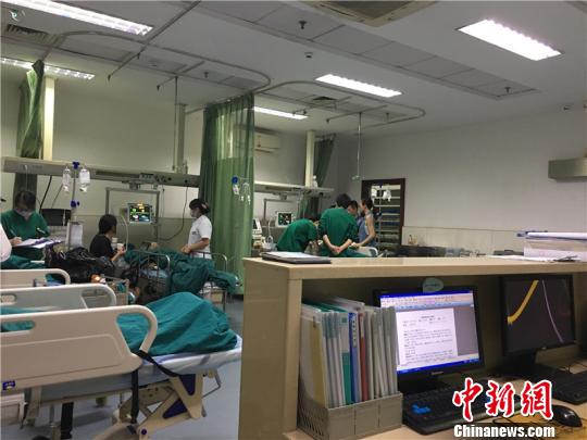 长期结石引胆汁渗出宁波72岁老太似“身怀六甲”