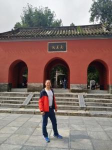 男子17年间收藏360张古床 在成都开办博物馆