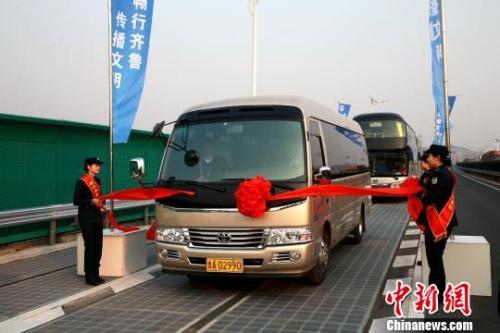 全国首条光伏高速通车5日就遭破坏？警方介入调查