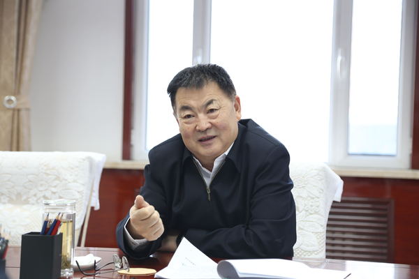 任亚平主席表示，作为一名“读报人”，对人民政协报怀有很深的感情