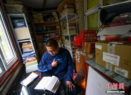 775cb30e0b194e36a39a1083f7afe06e 775cb30e0b194e36a39a1083f7afe06e