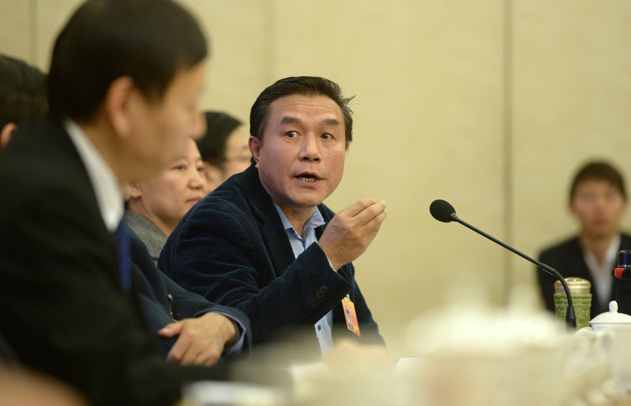 龚裕委员在小组讨论会上发言