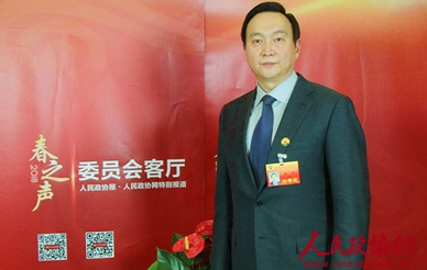 白文：担当作为履行国企责任 推进“三城一区”建设