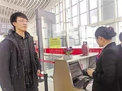 担心车站排队路上无聊？高科技化解你的春运焦虑