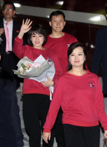 朝鲜美女艺术团时隔15年重访 一登场就惊艳韩国