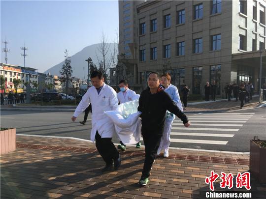 图为救援现场 宁波市第九医院供图 摄