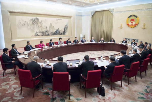 汪洋主持召开政协第十三届全国委员会第一次主席会议