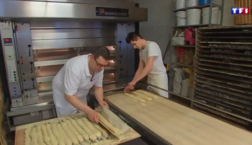 勤劳也是错？法国一家面包店连续营业7天遭罚款