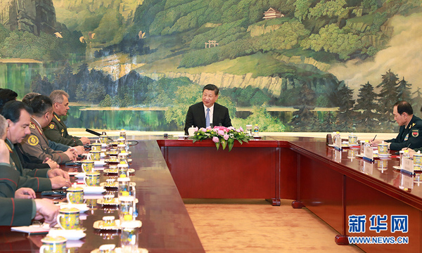 4月23日，国家主席习近平在北京人民大会堂集体会见上海合作组织成员国国防部长。