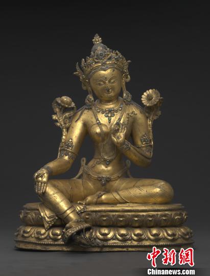 元晚期铜鎏金绿度母像 孙赫遥 摄