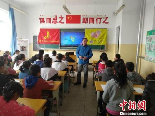 国办：坚决防止因学校布局不合理致上学难甚至辍学
