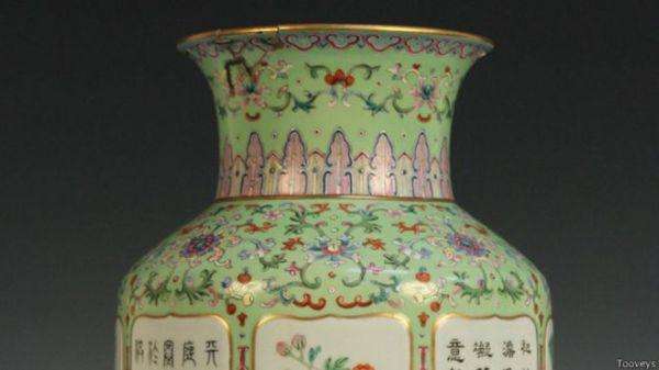 75万拍乾隆花瓶2