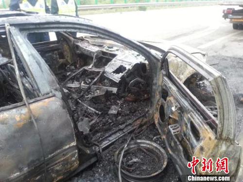 山西一偷油车45分钟作案八次之后“自焚”(图)