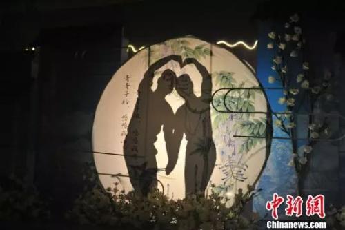 点击进入下一页