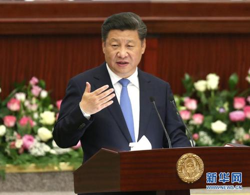 2016年 6月22日，国家主席习近平在塔什干乌兹别克斯坦最高会议立法院发表题为《携手共创丝绸之路新辉煌》的重要演讲。来源：新华社