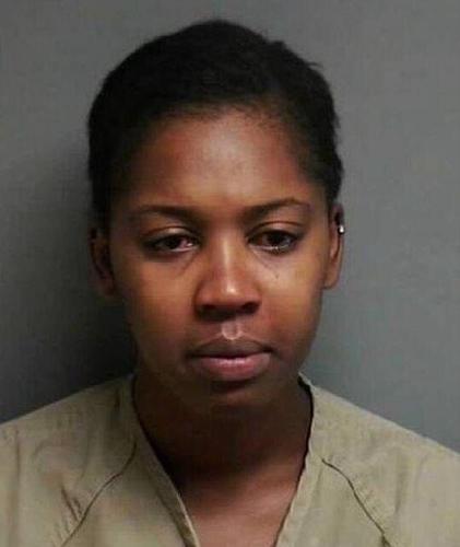 美国女食客对中餐馆食物不满意 一口咬破老板耳朵