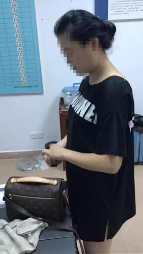 女子以为丈夫会情人 报假警称其带炸弹登机被刑拘