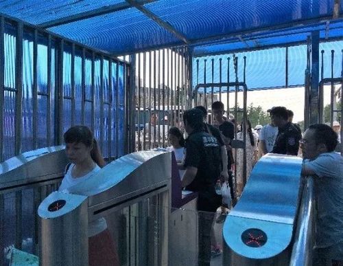 刷脸入校:清华实施校园参观先预约 首日涌进八千人