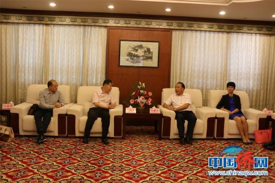 中国侨网图为双方会见现场。　林馨　摄