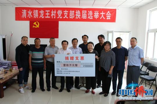 付瑶 摄