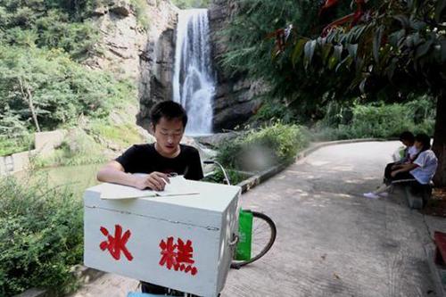 赵龙的冰糕车 受访者供图