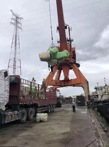 数百吨韩国旧衣偷运进来 你淘到的名牌或暗藏细菌