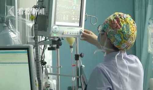 fa4582987f3f448e625eef4b095d4b7b.jpg 大妈洗虾时被虾尾刺中感染夺命细菌 脏器衰竭身亡