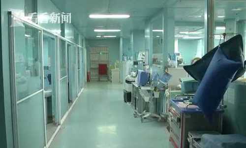 fee5a39ff00cded69e967f8d6ea72e79.jpg 大妈洗虾时被虾尾刺中感染夺命细菌 脏器衰竭身亡