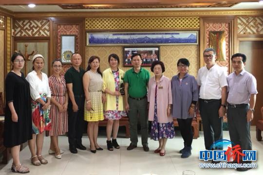 中国侨网美国中华工商妇女企业管理协会加州分会考察团访琼。 陈苏琤 摄