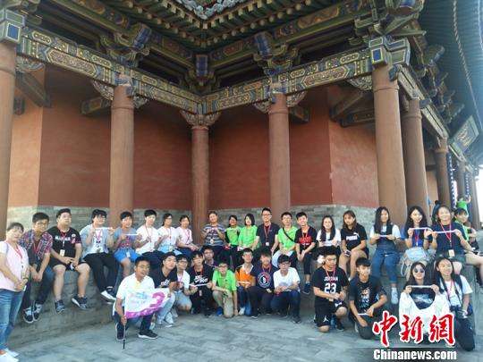此次活动意在为培育和拓展青少年游学市场，扩大内地与港澳地区青少年友好交流，增强港澳青少年对中华文化的认同感。刘小红 摄