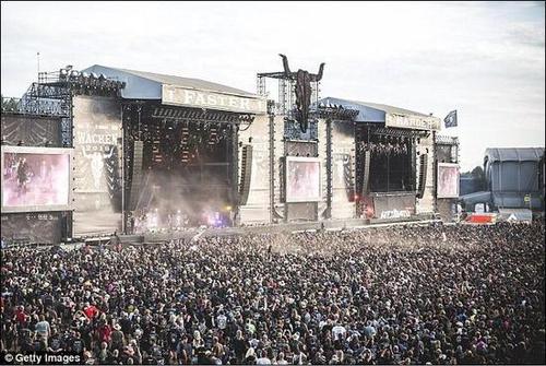 德国老人逃离养老院 被发现时正在音乐节上蹦迪