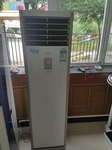 派出所办事大厅冷热有别 警方:空调已到位 将自查