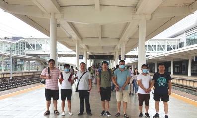 每天转3条信息日赚27元?警方破获特大网络诈骗案