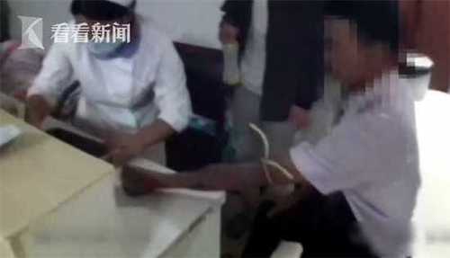 男子酒驾被抓 手臂上还纹着这两个字警示自己