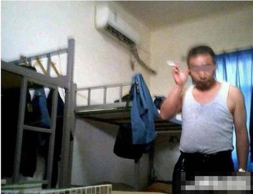 河北一治超站数名职工工作日打麻将 官方:站长免职