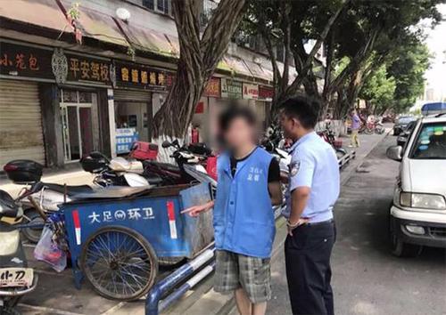 准大学生网吧偷手机 先拿判决书又拿通知书