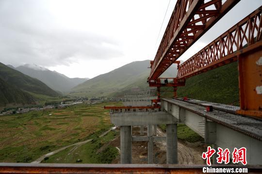 西藏一公路项目投两千余万元进行环境保护