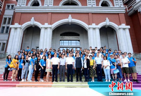 闽台青年学子科技研习营交流创新创业结情缘