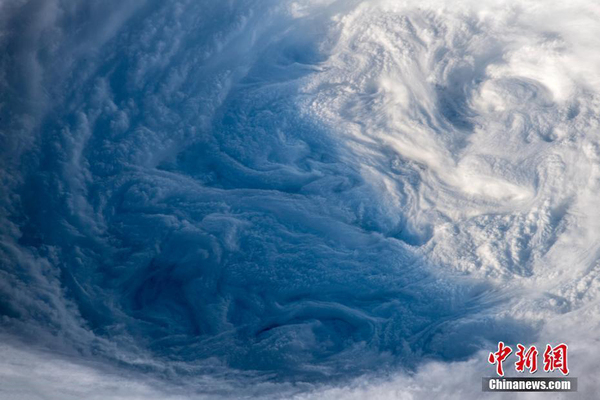 其最新路径预测显示，“潭美”可能于台湾以东的洋面转向东北，并扑向日本。