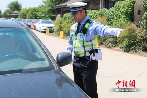 正在执勤的郑志超