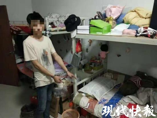 良心小偷偷工人钱偷一半留一半:工人们也不容易