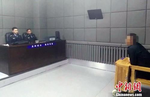 白山警方劝返一名潜逃境外的涉黑犯罪嫌疑人