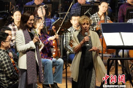 致敬伯恩斯坦百年诞辰交响音画现场演绎《西区故事》