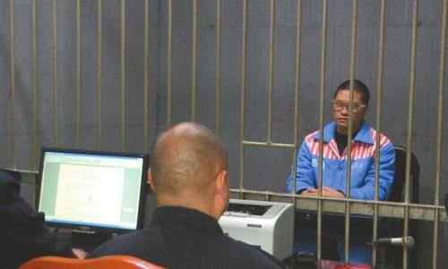 女学生接个电话被骗26万 曾告诉对方是父亲抚恤金